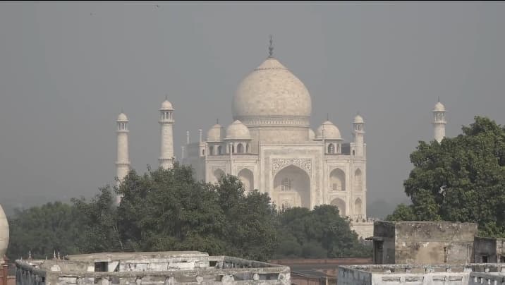 Taj Mahal Controversy: ताजमहल विवाद को लेकर याचिकाकर्ता को HC की फटकार, पहले रिर्सच करो तब कोर्ट आना
