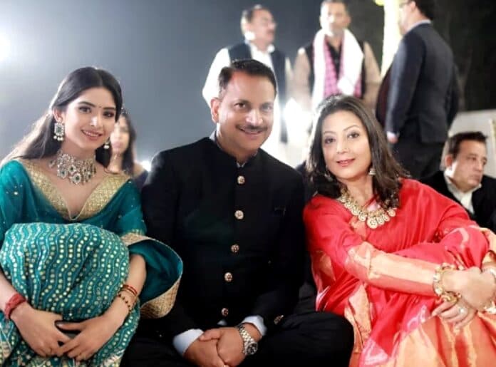 Valentine Day: राजीव प्रताप रूडी ने उड़ान भरने के दौरान पायी इश्क की मंजिल, एयर होस्टेस नीलम से यूं हुआ प्यार