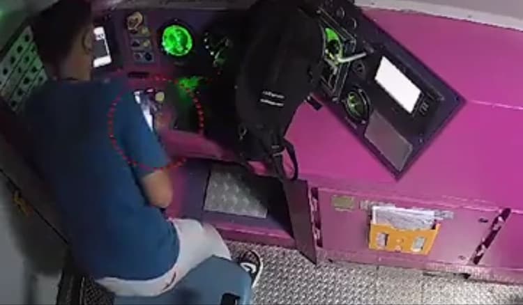 मथुरा रेल हादसे का सीसीटीवी ने खोला राज, जानें कैसे प्लेटफॉर्म तोड़ते हुए ऊपर चढ़ी थी ट्रेन