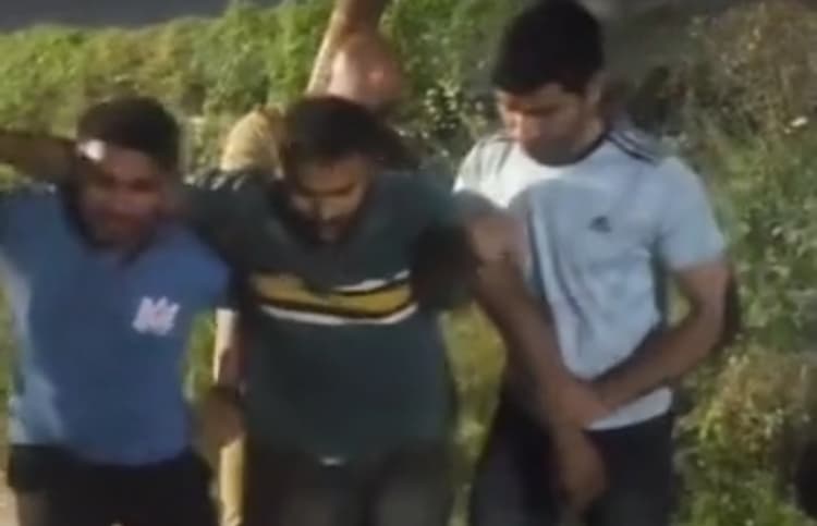 आगरा पुलिस ने मुठभेड़ में कुख्यात नीरज उर्फ नरेंद्र को दबोचा, बदमाश के पैर में लगी गोली