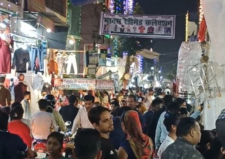 Agra में दीपावली - गोवर्धन पर खुले रहेंगे बाजार, नहीं होगी साप्ताहिक बंदी