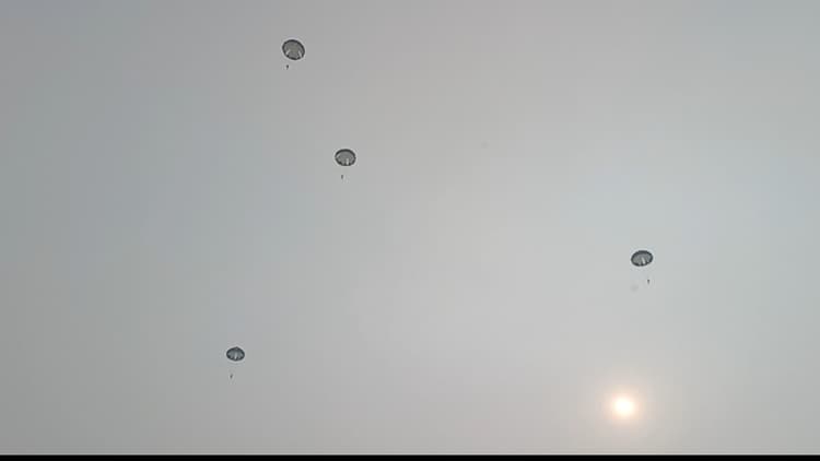 NCC के 42 कैडेट्स की आसमानी छलांग, सेना के जनरल के साथ 1250 फीट की ऊंचाई से किया जंप , गर्ल्स का जोश इज हाई