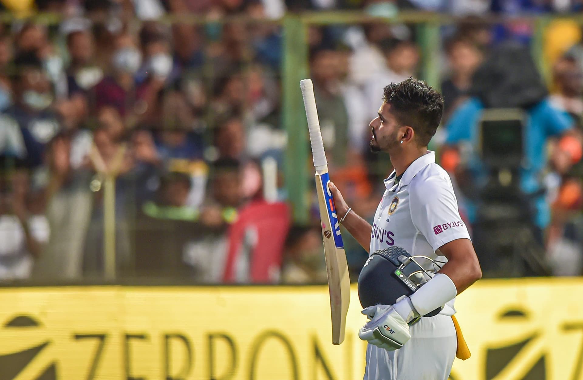 ICC Player Of The Month February 2022: श्रेयस अय्यर को आईसीसी से मिला तोहफा, चुने गये सर्वश्रेष्ठ खिलाड़ी ICC Player Of The Month February 2022: श्रेयस अय्यर को आईसीसी से मिला तोहफा, चुने गये सर्वश्रेष्ठ खिलाड़ी