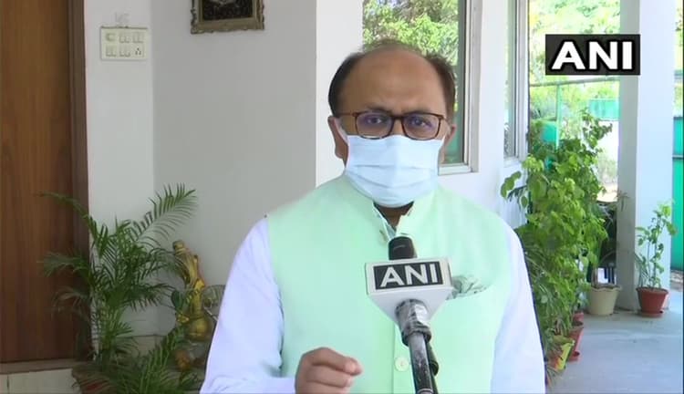 दिल्ली के लॉकडाउन पर राजनीति शुरू, यूपी के कैबिनेट मंत्री सिद्धार्थ सिंह ने सीएम केजरीवाल पर लगाए गंभीर आरोप
