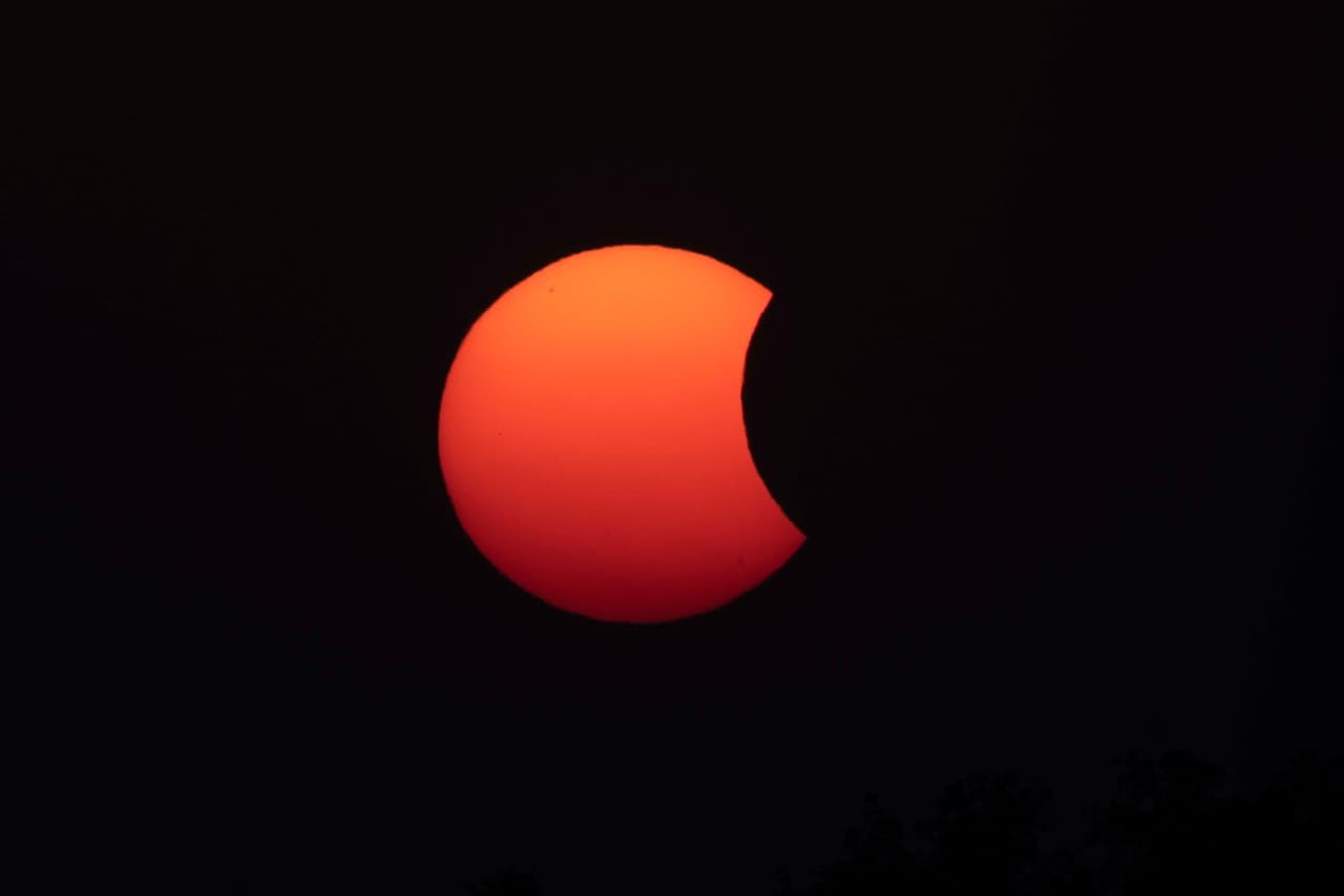 Solar Eclipse 2022: पलामू में कोयल नदी के मेरिन ड्राइव से कैसा था सूर्य ग्रहण का नजारा