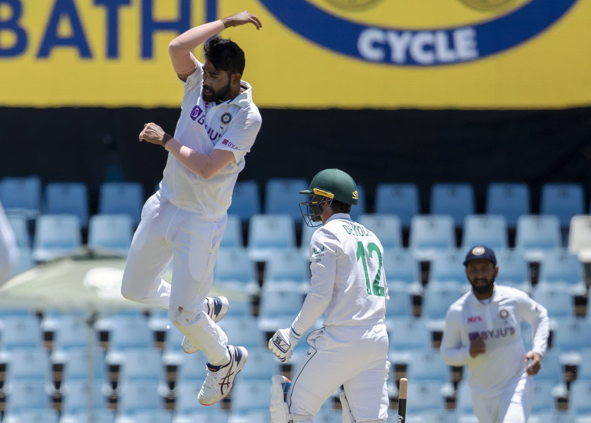 India vs South Africa: टीम इंडिया की दक्षिण अफ्रीका में दूसरी सबसे बड़ी जीत, गेंदबाजों ने चटकाये 40 विकेट India vs South Africa: टीम इंडिया की दक्षिण अफ्रीका में दूसरी सबसे बड़ी जीत, गेंदबाजों ने चटकाये 40 विकेट