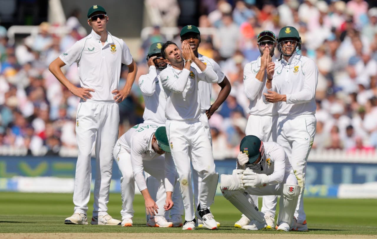 SA vs ENG Test : दक्षिण अफ्रीका ने इंग्लैंड को पारी और 12 रन से हराया, चमके एनरिक नॉर्टजे SA vs ENG Test : दक्षिण अफ्रीका ने इंग्लैंड को पारी और 12 रन से हराया, चमके एनरिक नॉर्टजे