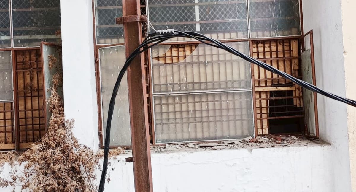 Supaul: अस्पताल के कैदी वार्ड की खिड़की को तोड़ कर फरार हुआ इलाजरत विचाराधीन बंदी