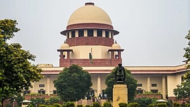 महाराष्ट्र राजनीतिक संकट पर SC ने कहा-उद्धव ठाकरे को सीएम नहीं बना सकते, लेकिन राज्यपाल का फैसला गैरकानूनी