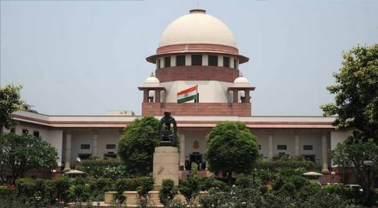 Aadhaar News : क्या खत्म हो जाएगी Aadhaar की अनिवार्यता ? सोमवार को आ सकता है सुप्रीम कोर्ट का फैसला