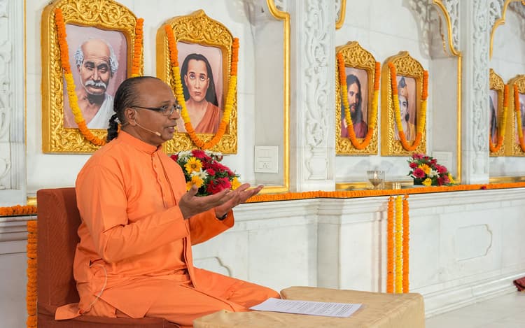 झारखंड : रांची के योगदा सत्संग आश्रम में हजारों लोगों को योग-ध्यान के मूल सिद्धांतों से कराया परिचित