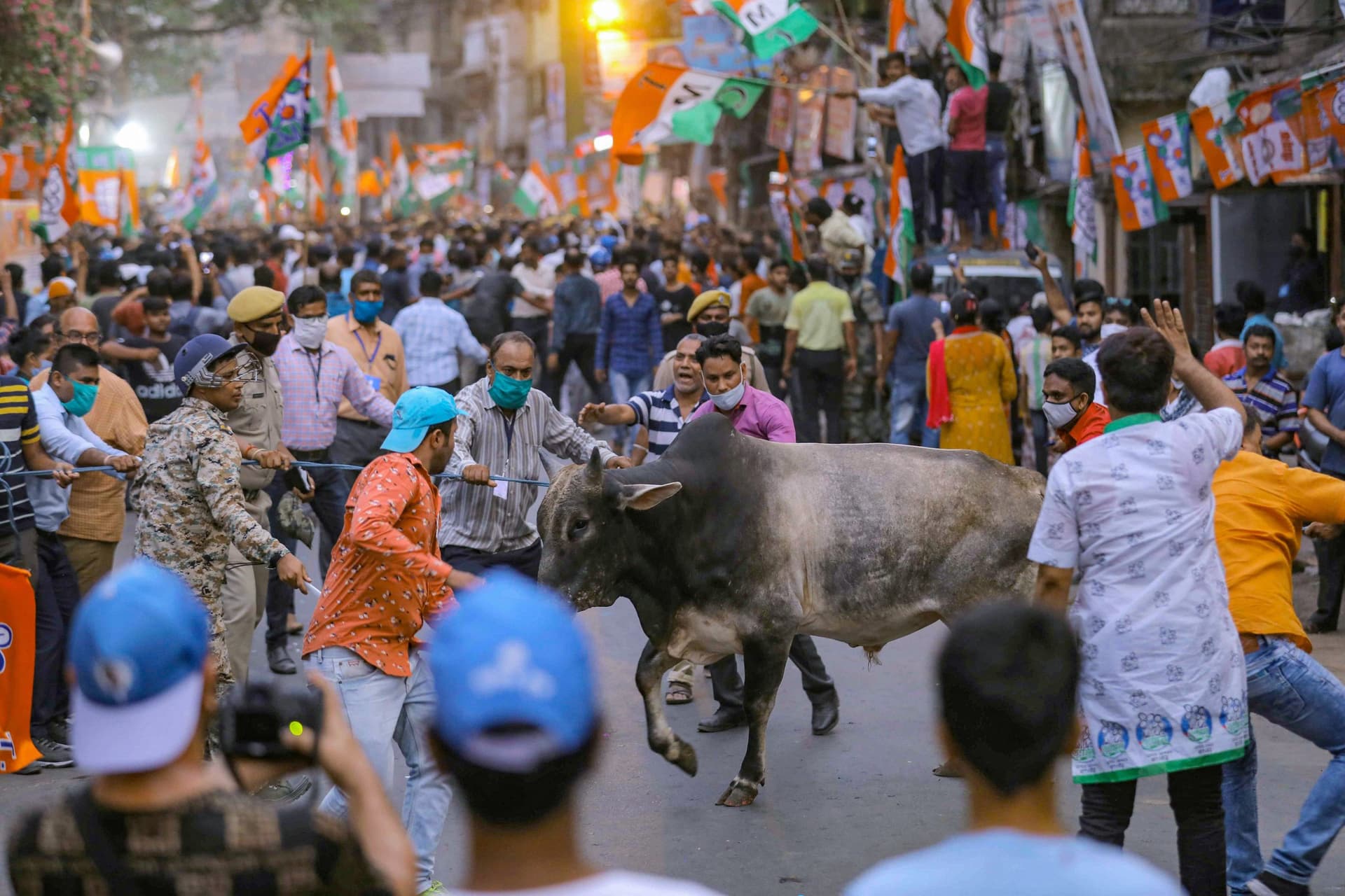 WB Election 2021: तीसरे चरण के प्रचार का शोर थमा, कड़ी सुरक्षा के बीच तीन जिलों की 31 सीटों पर मतदान 6 अप्रैल को WB Election 2021: तीसरे चरण के प्रचार का शोर थमा, कड़ी सुरक्षा के बीच तीन जिलों की 31 सीटों पर मतदान 6 अप्रैल को