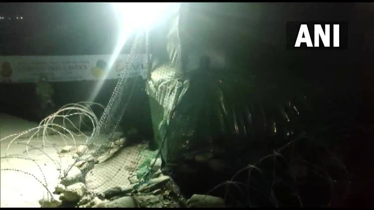 जम्मू-कश्मीर: गांदरबल के चापरगंग में सुरक्षाबलों के बंकर पर आतंकियों ने फेंका ग्रेनेड, सर्च ऑपरेशन जारी