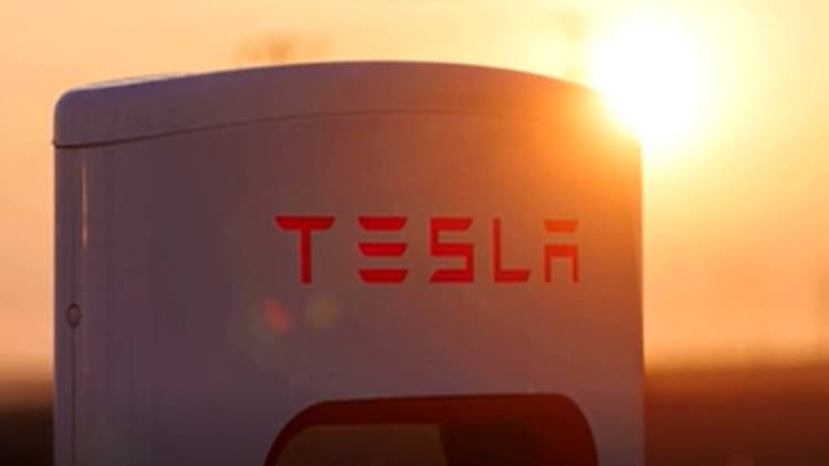 टेस्ला को टक्कर : अमेरिका में सात ऑटो कंपनियों ने लॉन्च किया ईवी चार्जिंग नेटवर्क