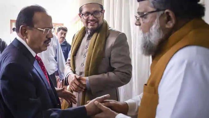 Nizamuddin Corona case: निजामुद्दीन पहुंचे NSA डोभाल तो खाली हुआ मरकज, रात 2 बजे तोड़ी जमात की जिद