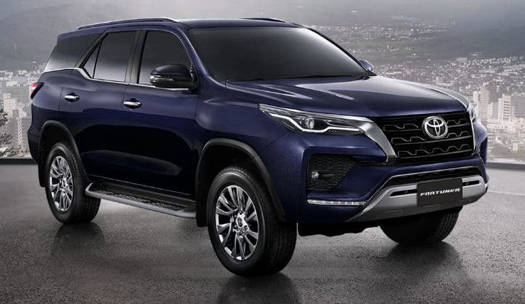 Toyota Fortuner नये अंदाज में आयी, यहां जानें कीमत और फीचर्स