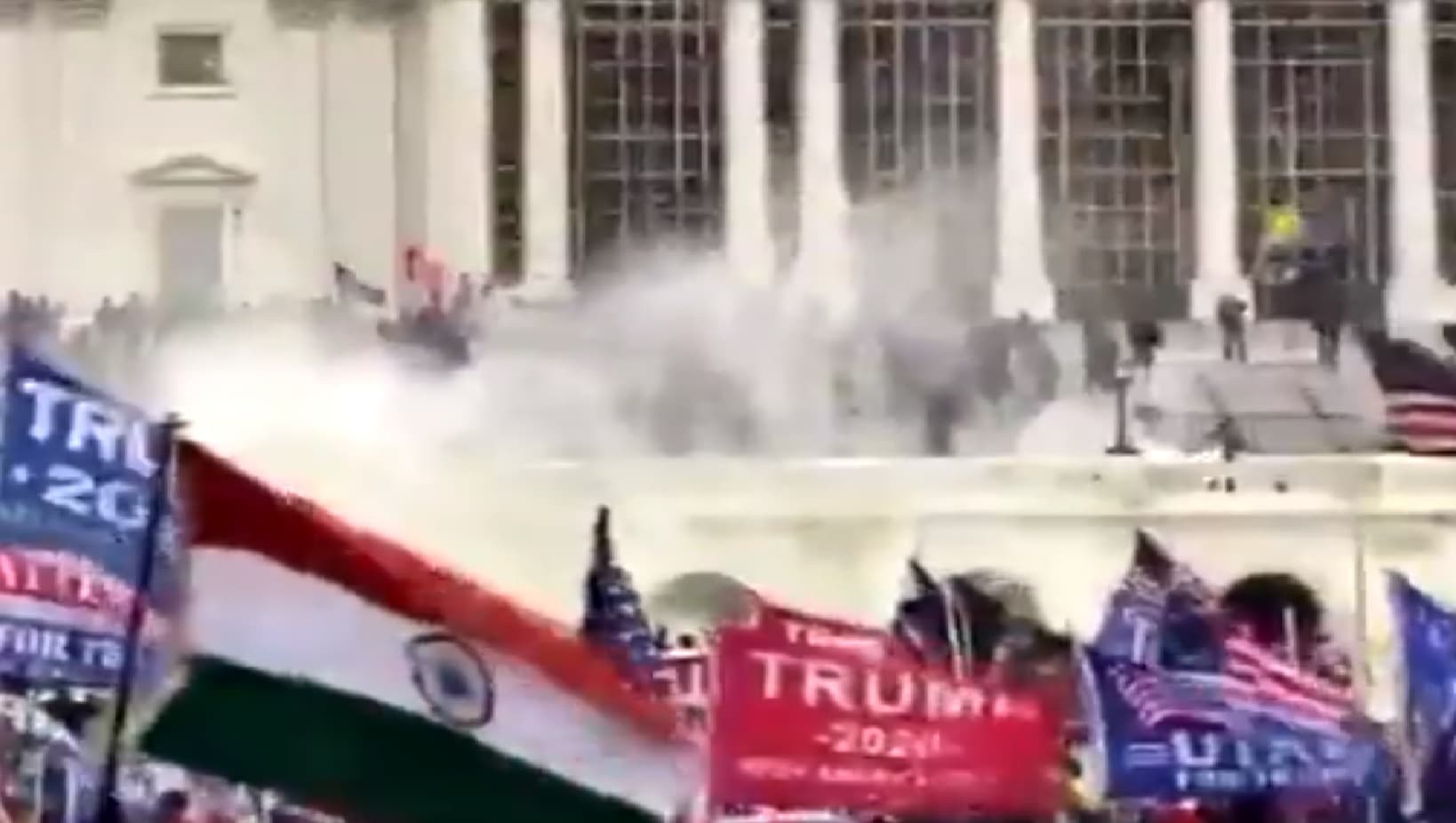 US Capitol Hill Violence : कैपिटल हिल में लहराया तिरंगा, वरुण गांधी ने ट्वीट कर उठाया सवाल, पूछा, भारतीय ध्वज वहां क्यों ?