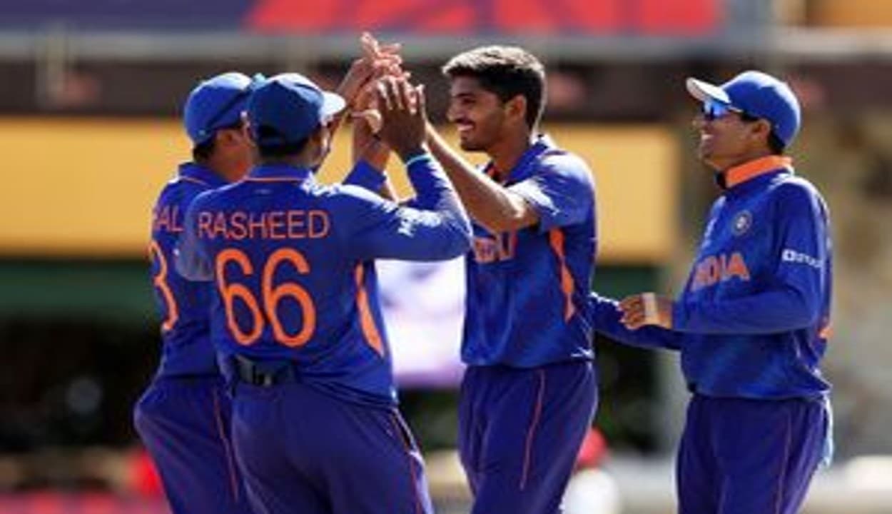 अंडर-19 विश्व कप : फास्ट बॉलर रवि कुमार के शानदार स्पैल से बांग्लादेश पस्त, भारत सुपर लीग सेमीफाइनल में अंडर-19 विश्व कप : फास्ट बॉलर रवि कुमार के शानदार स्पैल से बांग्लादेश पस्त, भारत सुपर लीग सेमीफाइनल में