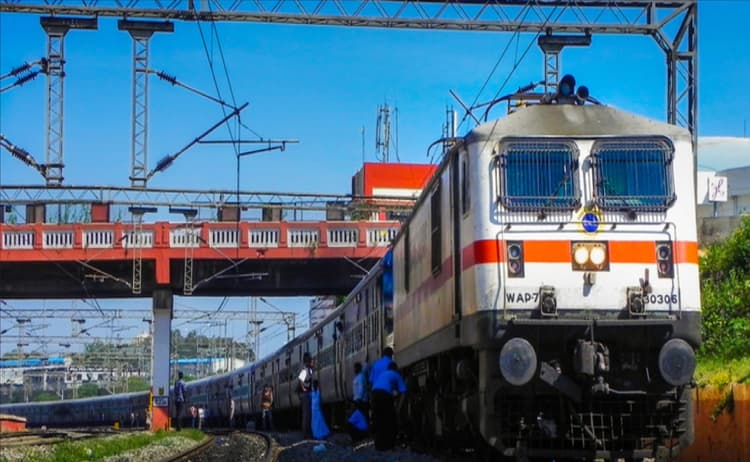 भारत दर्शन ट्रेन की शुरुआत आज से, पैकेज बेहद कम
