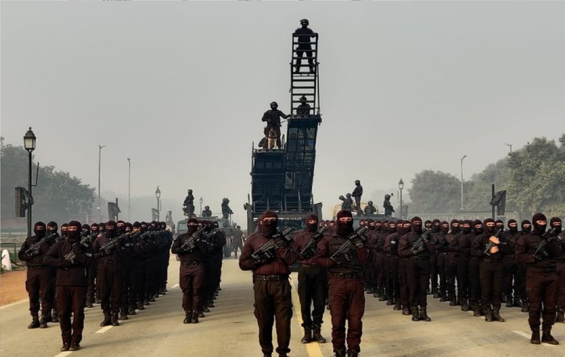 Republic Day 2021- गणतंत्र दिवस परेड को लेकर कैसी है एनसएसजी कमांडो की तैयारी, देखें वीडियो Republic Day 2021- गणतंत्र दिवस परेड को लेकर कैसी है एनसएसजी कमांडो की तैयारी, देखें वीडियो