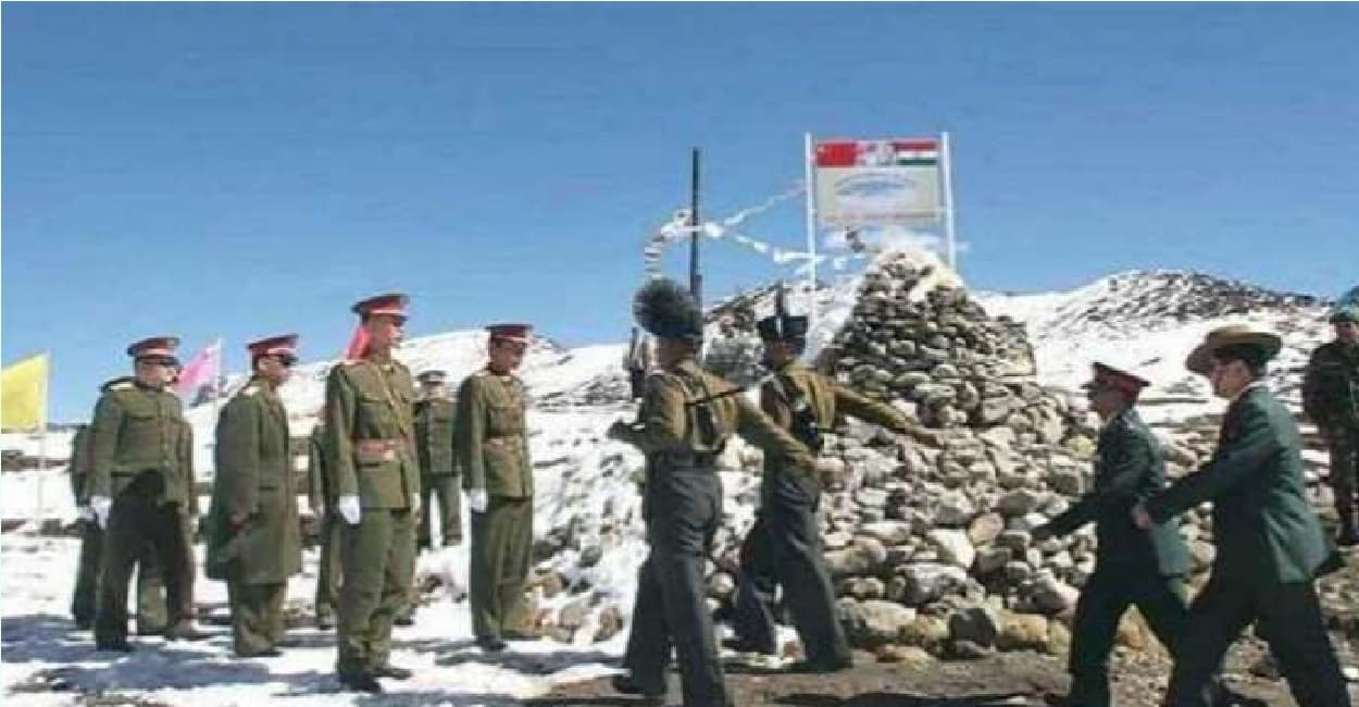 Karnataka: कर्नाटक में दर्दनाक हादसा! तेज रफ्तार ट्रक ने कार को रौंदा, कार सवार मां-बेटी की मौत