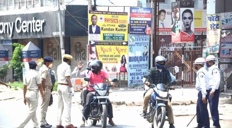 Lockdown violation case in Jharkhand : झारखंड में लॉकडाउन का उल्लंघन पड़ रहा भारी, करीब दो हजार की हुई गिरफ्तारी