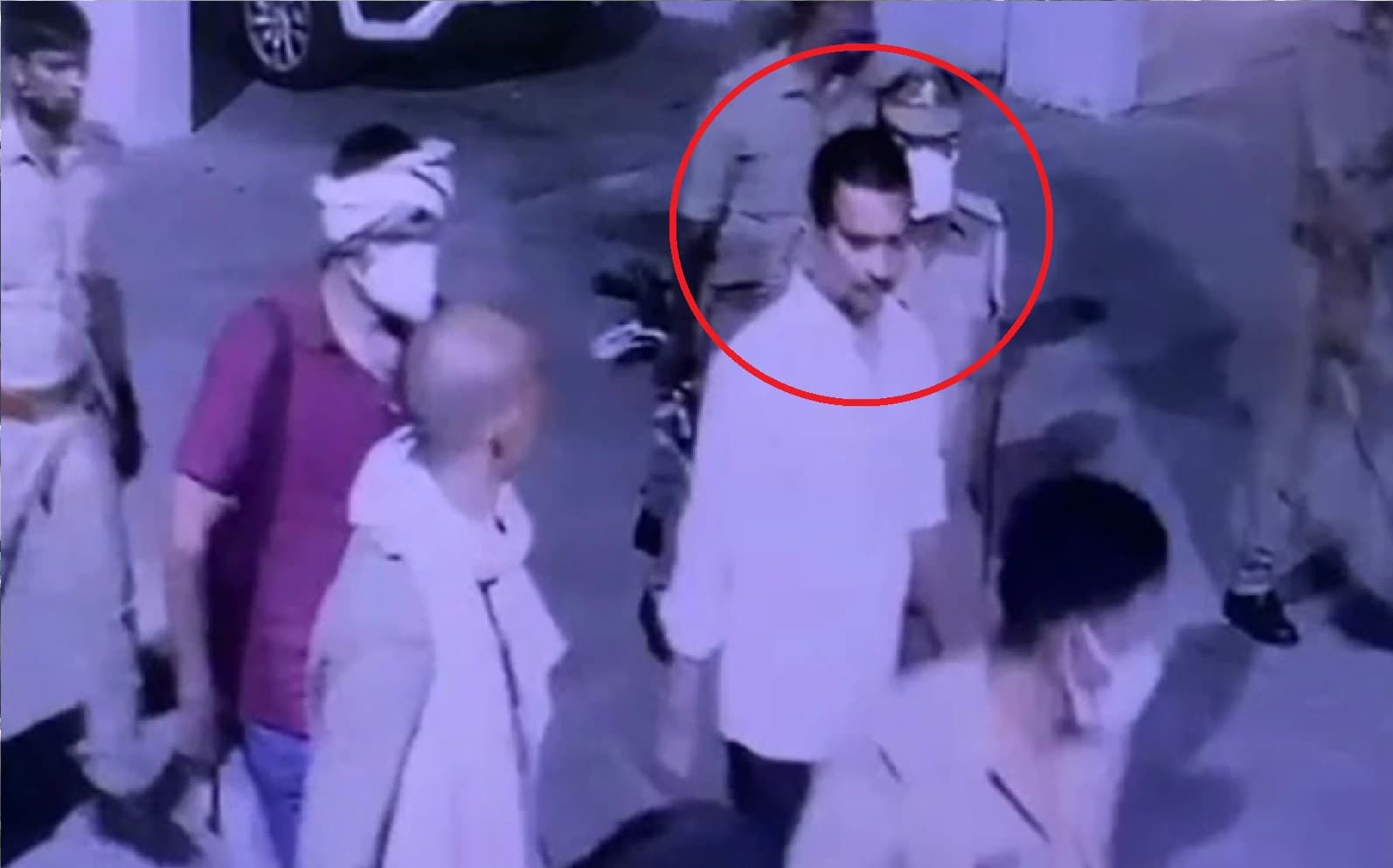 यूपी का माफिया रामू द्विवेदी गिरफ्तार, कई धाराओं में दर्ज हैं उस पर गंभीर मामले