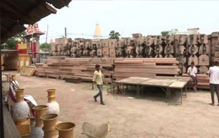 Bihar Politcs: मधेपुरा में जदयू कार्यकर्ताओं के बीच चली दे दना-दन कुर्सियां, जानें क्या है मामला