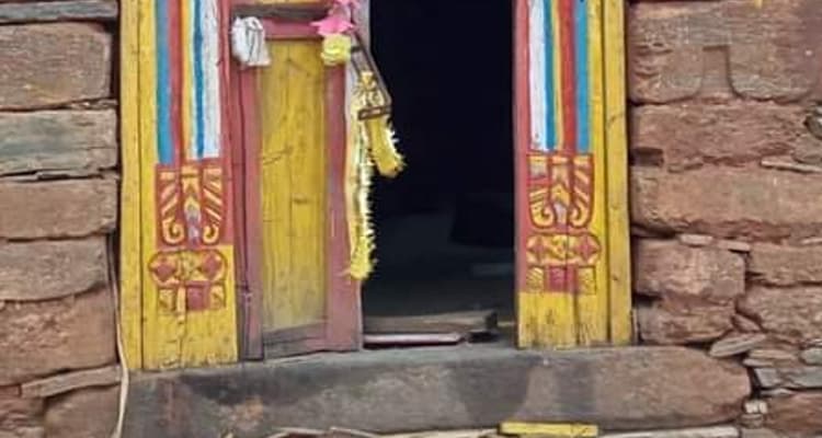 अनोखा पलायनः पुरुष रह गये गांव में, महिलाएं चलीं शहर की ओर, जानें आखिर क्यों