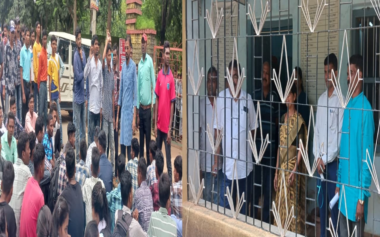 केओ कॉलेज गुमला में छात्रों का उग्र आंदोलन, सड़क जाम कर प्राचार्य को किया कमरे में बंद