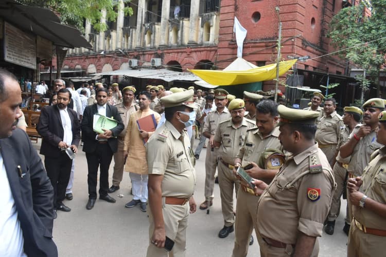 ज्ञानवापी मामले पर वाराणसी जिला कोर्ट में दोनों पक्षों ने रखे अपने-अपने दावे, यहां पढ़ें विस्तार से...