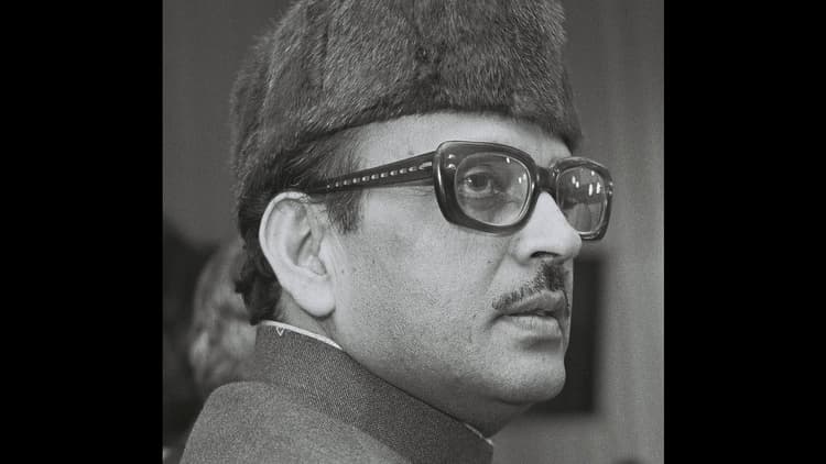 चेन्नई में लगेगी विश्वनाथ प्रताप सिंह की आदमकद प्रतिमा, करुणानिधि से था घनिष्ठ संबंध