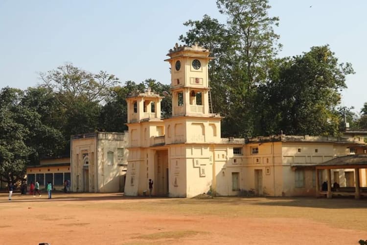 अमर्त्य सेन के समर्थन में सोशल मीडिया पर पोस्ट करने पर छात्र को किया गया निलंबित