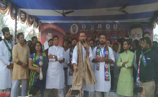 Bihar Election 2020: चिराग ने भागलपुर में सभा कर लोजपा प्रत्याशी के लिए मांगा समर्थन, रोजगार और शिक्षा पर सरकार को घेरा