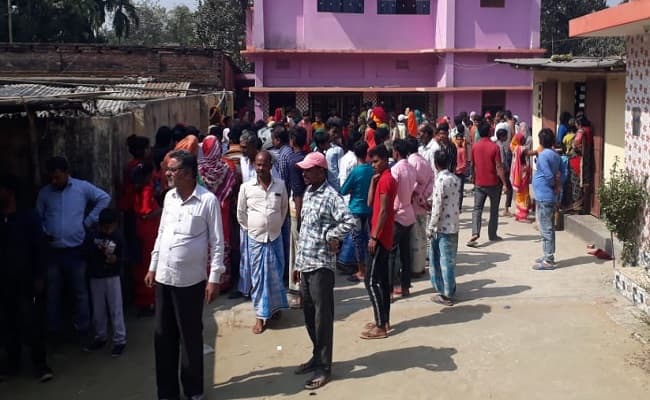 बिहार में बेखौफ हुए अपराधी, हथियारों से लैस एक दर्जन बदमाशों ने रात में की भीषण डकैती, जांच में जुटी पुलिस