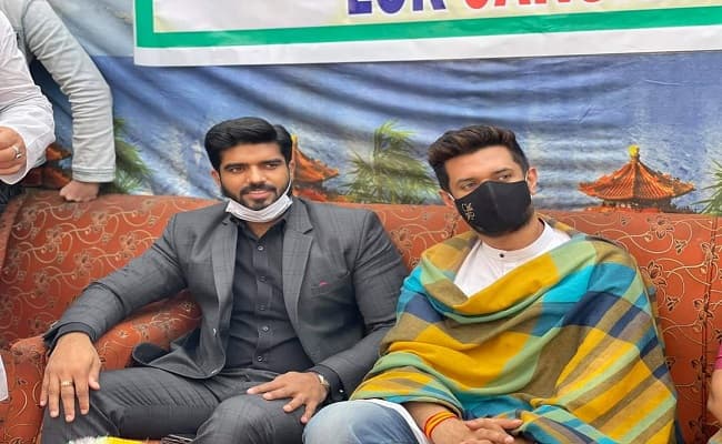 लोजपा में घमासान के बीच प्रिंस राज पर पारस और चिराग की नजर, जिधर पलटे बदल जायेगी बाजी