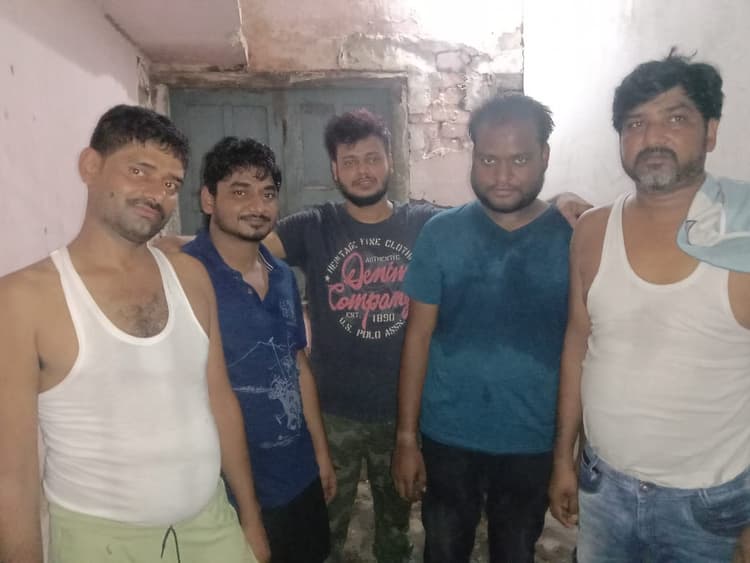 शराब पार्टी करते पटना में पांच बालू माफिया गिरफ्तार, जानिए क्या है पूरा मामला