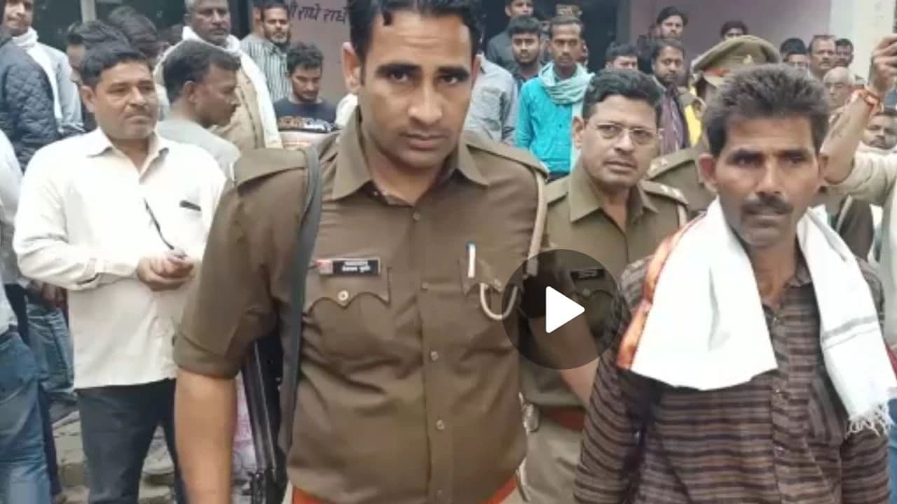 Aligarh News: अलीगढ़ में थाना गांधी पार्क के सामने बदमाशों ने लूटे 22 लाख रुपये, ताजा हुई एक साल पहले की घटना Aligarh News: अलीगढ़ में थाना गांधी पार्क के सामने बदमाशों ने लूटे 22 लाख रुपये, ताजा हुई एक साल पहले की घटना