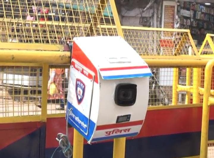 Kanpur News: अब ट्रैफिक पुलिस हुई हाईटेक, स्मार्ट पोर्टेबल कैमरे से काटा जा रहा चालान