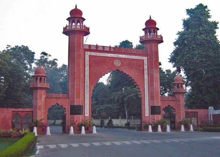 UP Chunav 2022: अलीगढ़ में पहले चरण में होगा मतदान, जानिए सभी विधानसभाओं का सियासी समीकरण