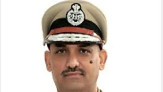 Kanpur News: विजय सिंह मीणा बने कानपुर के नए पुलिस कमिश्नर, असीम अरुण की ली जगह Kanpur News: विजय सिंह मीणा बने कानपुर के नए पुलिस कमिश्नर, असीम अरुण की ली जगह