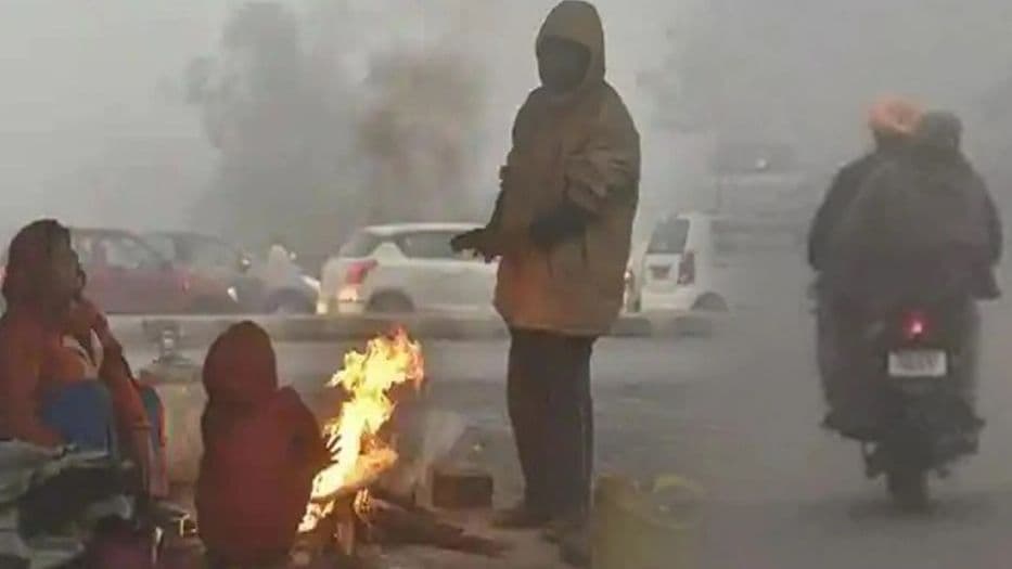 UP Weather Forecast: यूपी में भीषण ठंड, जानें अगले दो दिनों तक कैसा रहेगा मौसम