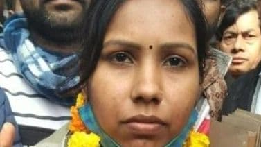 Kanpur News: खुशी दुबे की बहन ने मां की जगह पर किया नामांकन, जानें क्या है पूरा मामला