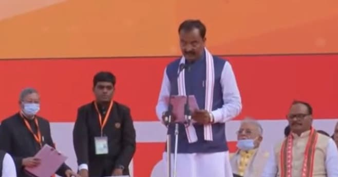 केशव प्रसाद मौर्य ने दूसरी बार उत्तर प्रदेश के उप मुख्यमंत्री के रूप में ली शपथ, ऐसा रहा है राजनीतिक सफर