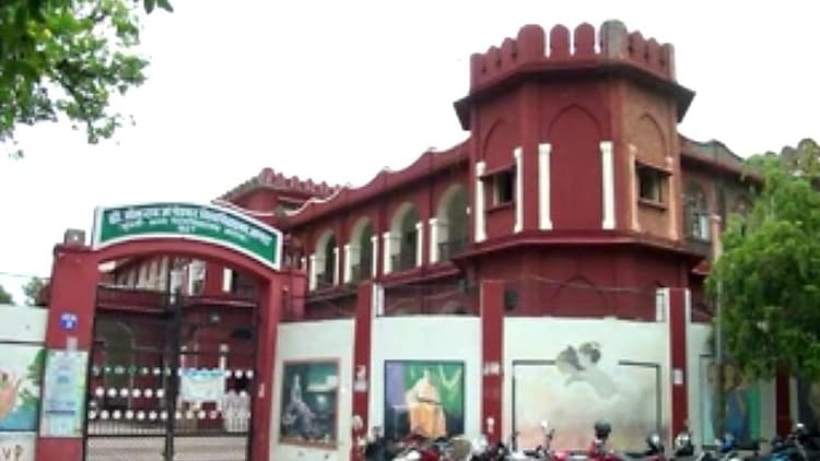 आगरा विश्वविद्यालय का दीक्षांत समारोह कल, राज्यपाल आनंदीबेन पटेल और चिदानंद सरस्वती महाराज करेंगे शिरकत