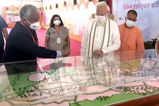 Aligarh News: अलीगढ़ डिफेंस कॉरिडोर में फैक्ट्रियां बननी शुरू, 21 कंपनियों को जमीन आवंटित