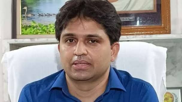 प्रधानमंत्री नरेंद्र मोदी के हाथों सम्मानित हुए गोरखपुर के जिलाधिकारी, यह है वजह