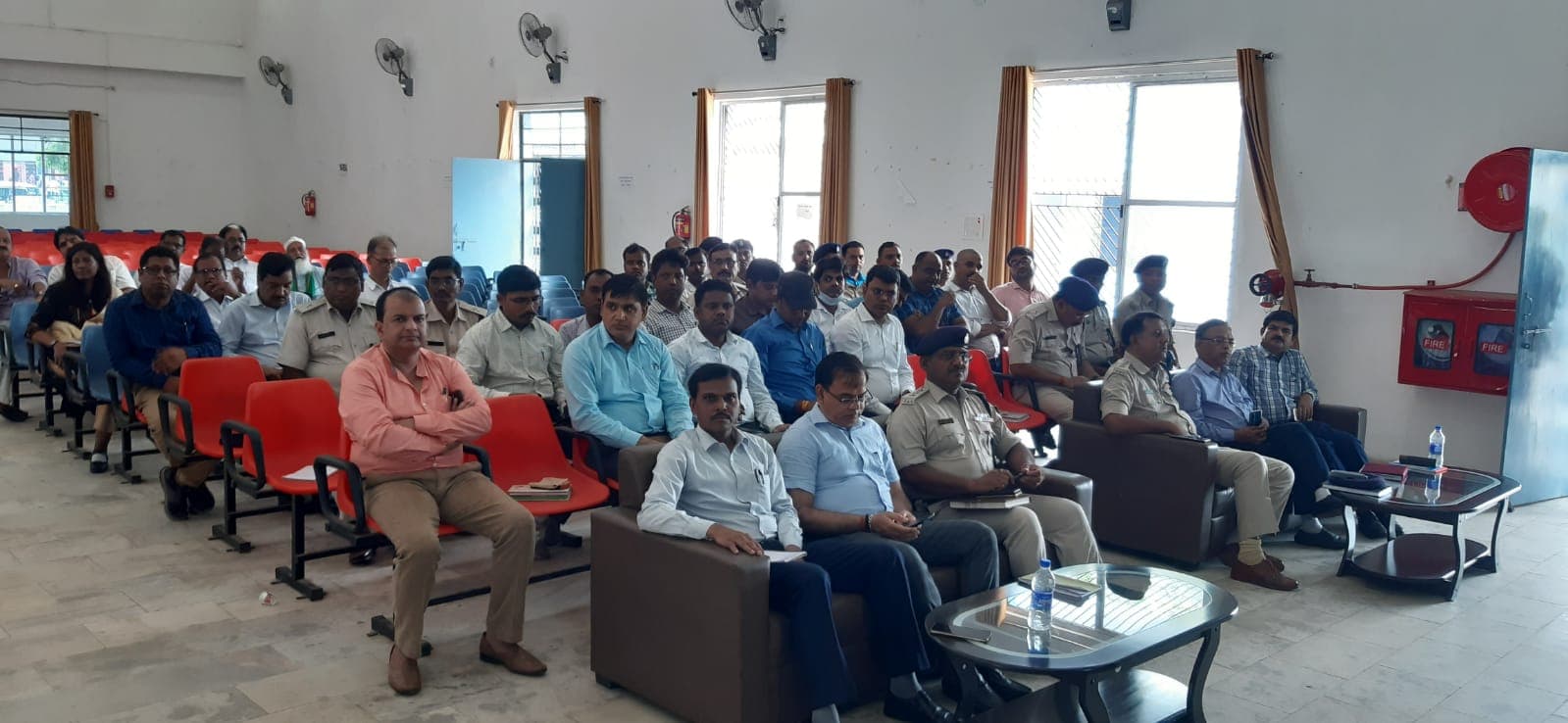 Jharkhand: लोहरदगा में हुई शांति समिति की बैठक, एसपी ने कहा सोशल मीडिया के दुरुपयोग से बचें