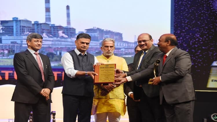 NTPC के 48वें स्थापना दिवस पर कहलगांव को मिला स्वर्ण शक्ति सुरक्षा पुरस्कार, कर्मचारियों ने मनायी खुशी