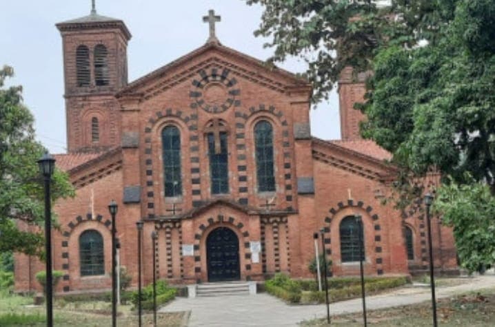 Christmas 2022: इंग्लैंड के आर्किटेक्ट ने बरेली में बनाया था सेंट स्टीफेंस चर्च, जानिए क्या है खासियत...